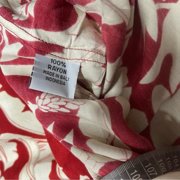 Baik Baik men's red floral Hawaiian button down shirt size XL - Picture 8 of 9